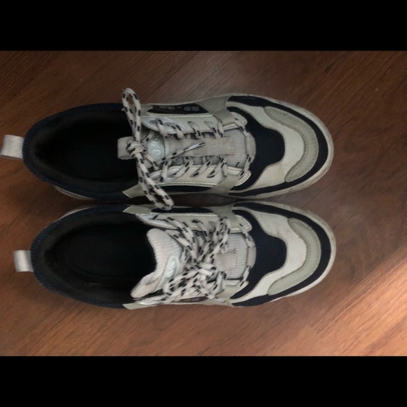 23.65 w concept shoes - Picture 2 of 6